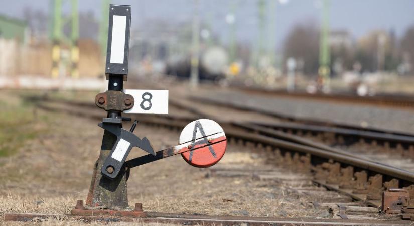Megütik a sofőrt, a kalauzt – bekeményít a MÁV