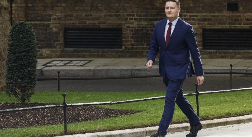Bejelentkezett a miniszterelnöki székért és visszacsinálná a Brexitet a lemondó brit egészségügyi miniszter