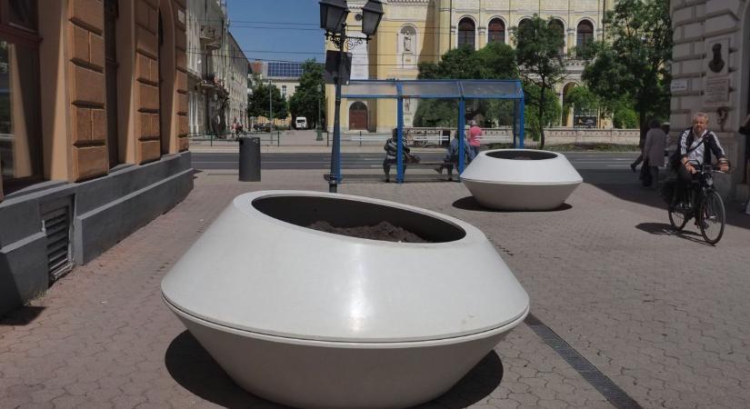 Emlékszel a debreceni Titkok kertjére? A bíróság mást látott bele, mint a vevők...