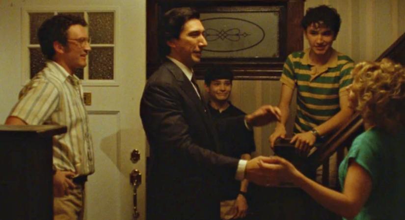[KRITIKA] Paper Tiger – Scarlett Johansson és Adam Driver újra együtt, de most a bűn mocsarában