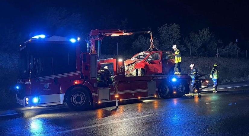 Tragédia: halálra gázoltak egy férfit az osztrák autópályán