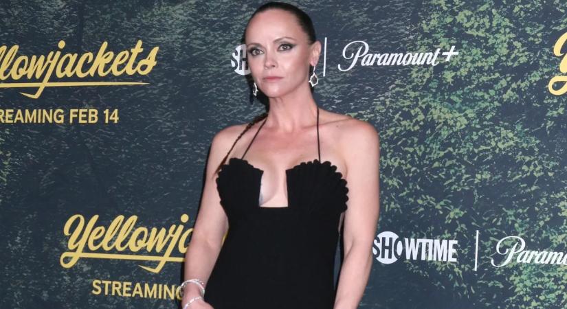 Az ikonikus Addams Family gyereksztárja, Christina Ricci mára bombázó lett – mutatjuk a dögös képeit