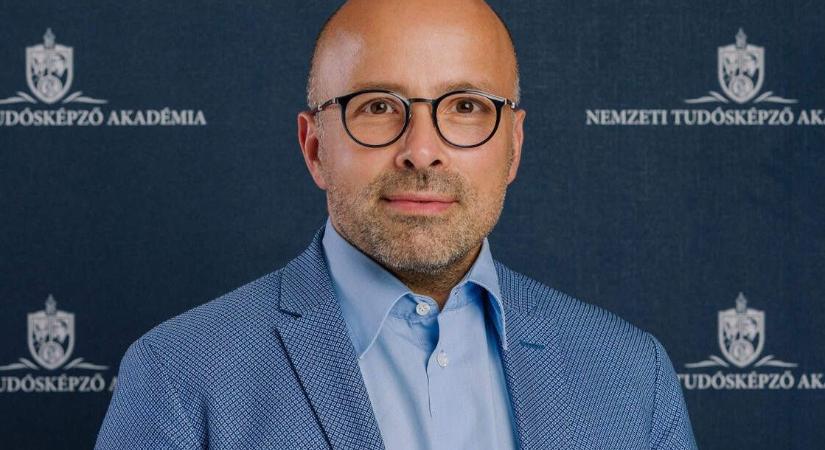 A Nemzeti Tudósképző Akadémia programigazgatója egyetért a 262 milliárdos szerződés felbontásával