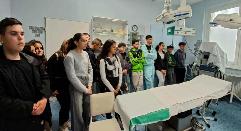 Diákokkal telt meg a kisvárdai kórház sürgősségi osztálya