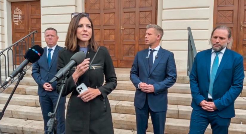 Továbbra sem lassítanak: hétfőn újra színre lépnek a kormányszóvivők, fontos bejelentésekre készül a kormány