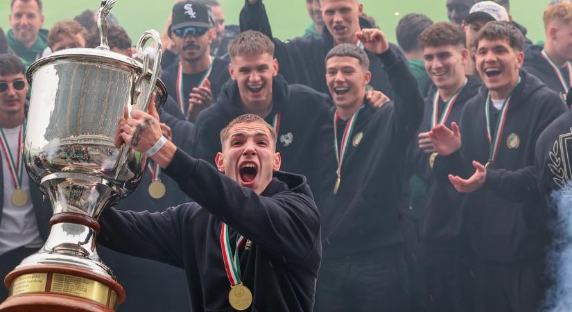 Eufória az ETO Parkban: így ünnepeltek a győri focisták a szurkolókkal – képgaléria