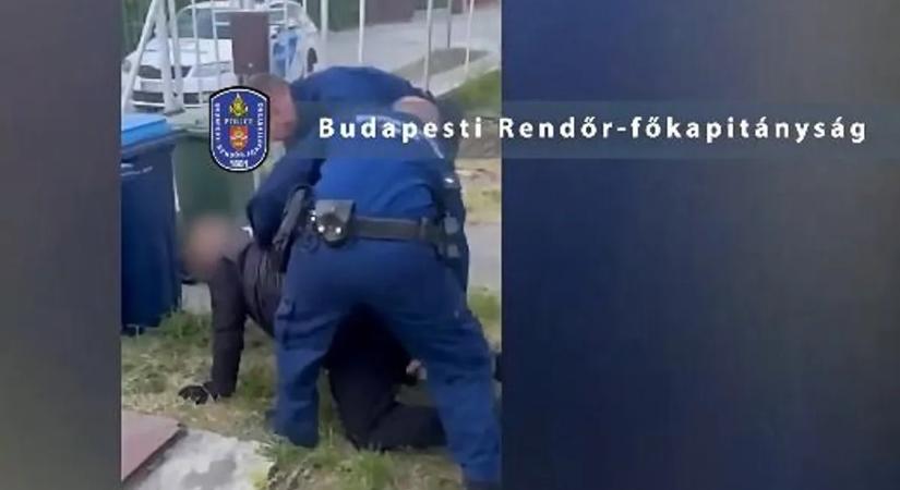 Nem volt nehéz dolguk a csepeli rendőröknek: pont a karjaikban landolt a betörő – videóval