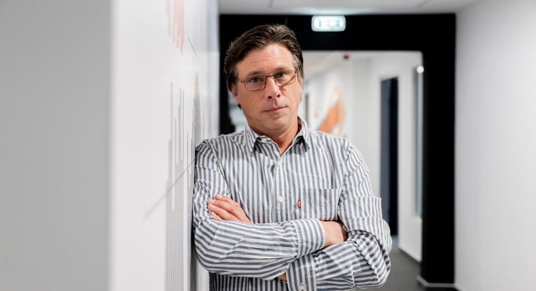 Hont András Magyar Péternek: Ez „copy paste kormányzás”, de legalább nem a kommentszekcióban rakják össze a törvényt