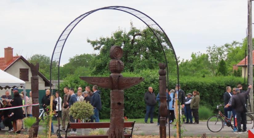 Hirtelen mindenki ezt a különleges szoborparkot akarja látni, a helyiek is csak ámulnak