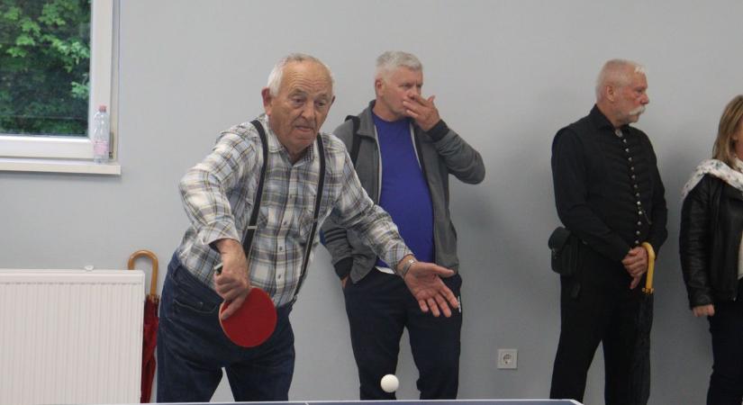 Új helyszínen pingpongozhatnak kicsik és nagyok (galéria)