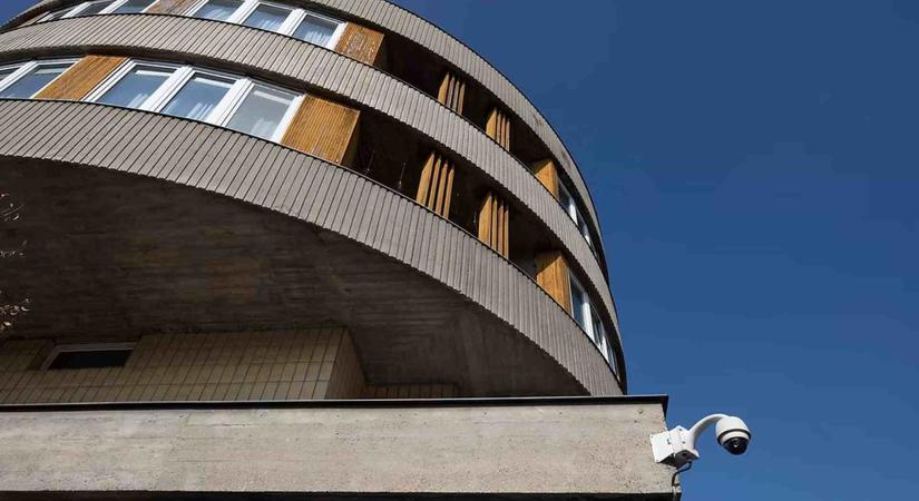 BEVONULÁS AZ ÉPÍTÉSZETTÖRTÉNETBE Breuer, Goldfinger és más magyarok. Brutalista építészetünk itthon és odaát / Magyar Építészeti Múzeum és Műemlékvédelmi Dokumentációs Központ, Walter Rózsi-villa
