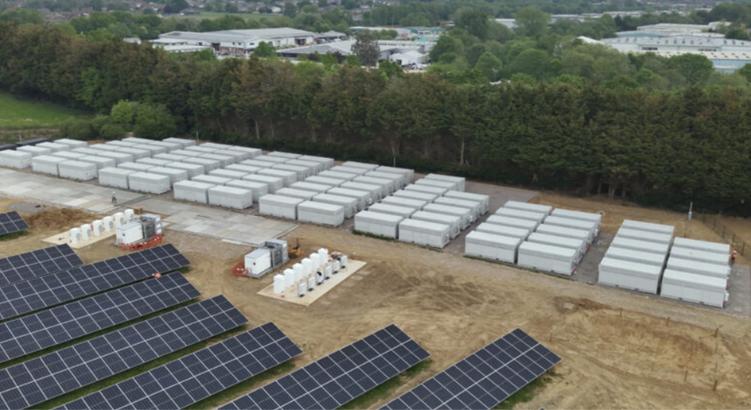 Naplemente után láthat el energiával több ezer otthont a brit óriásakkumulátor