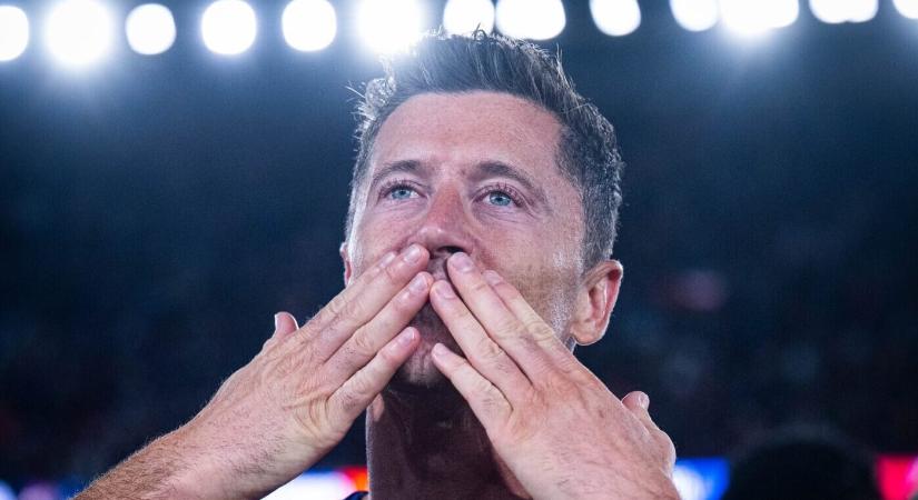Robert Lewandowski megsiratta egész Barcelonát, elképesztő beszéddel búcsúzott a csatár