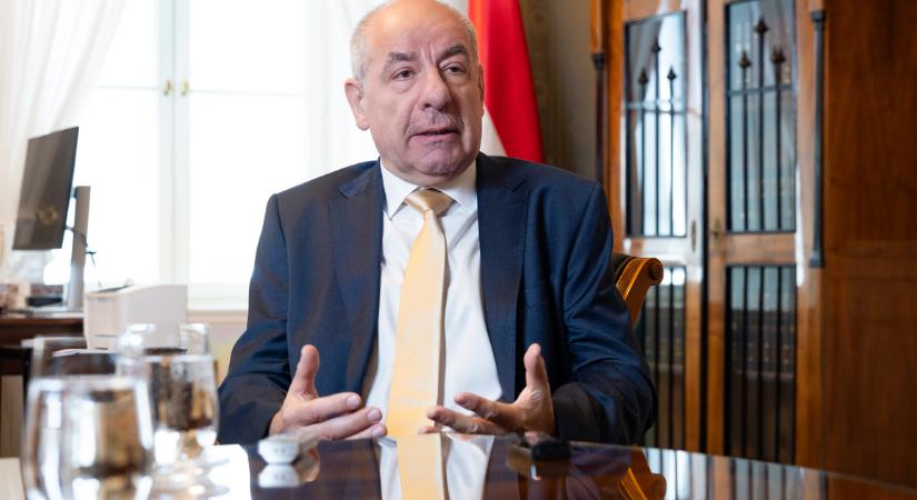 Sulyok Tamás: A nem jogállami megoldásoknak még a látszatát is kerülni kell