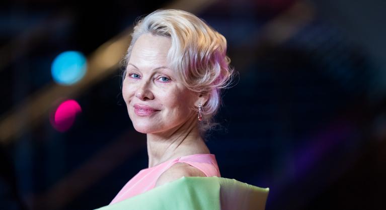 Pamela Anderson és Tom Cruise közt ott van a szikra, új hollywoodi álompár születhet