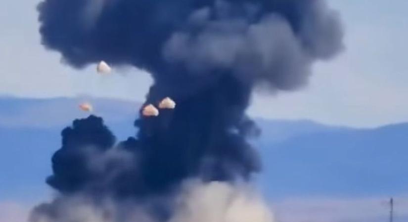 Katonai repülőgépek ütköztek össze a levegőben az Egyesült Államokban (VIDEÓ)