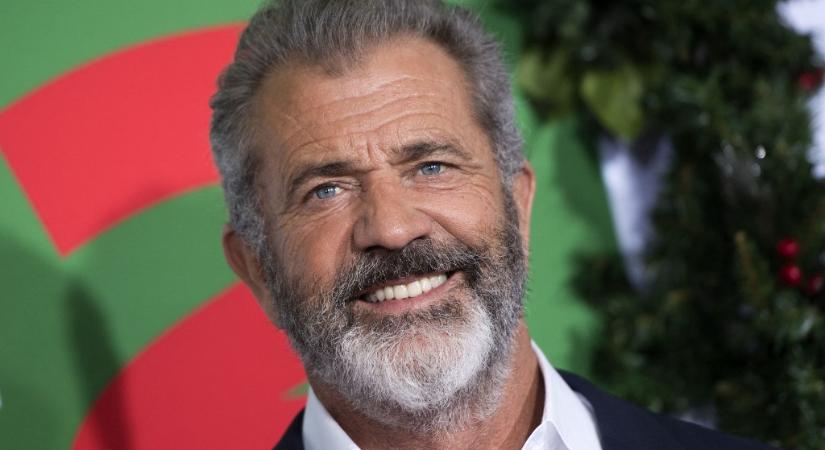 Olasz színésznővel enyelegve fotózták le a hollywoodi nagyágyút