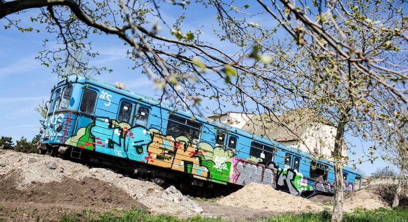 Elképesztő események sorozata Fejérben: eltűnt a metrókocsi és elmarad az ország legnagyobb rendezvénye