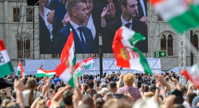 Publicus: a választás óta nagyjából egymillió emberrel csökkent Orbánék tábolra