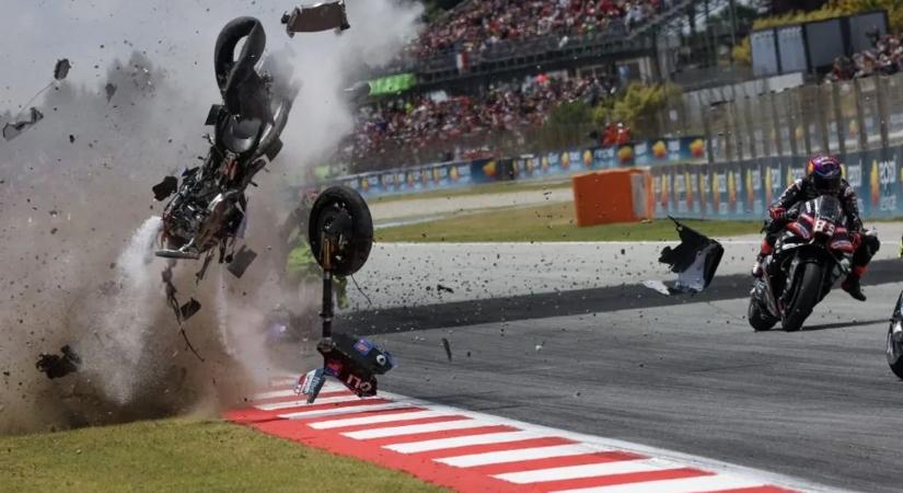 Sokkoló látvány: nyakát törte a MotoGP sztárja, ellenfele is hatalmasat bukott – videó