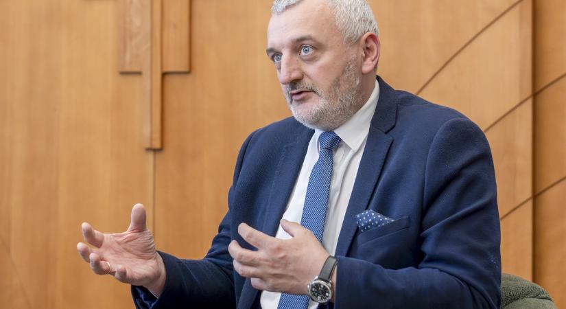 Literáty Zoltán a pénz és az egyház kapcsolatáról – „Az adakozás mértéke a szív”