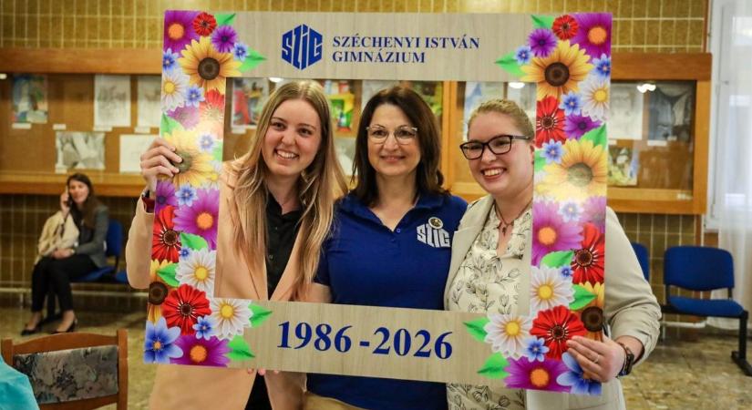 Negyven éve írja történetét a Széchenyi István Gimnázium