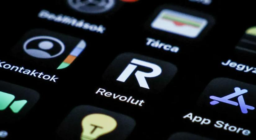 Napokon belül átrakhatják a Revolut-felhasználókat az új, magyar számláikra