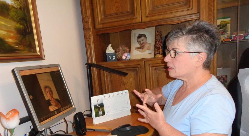 A jelnyelvi tolmács élő híd a csend és a hang világa között