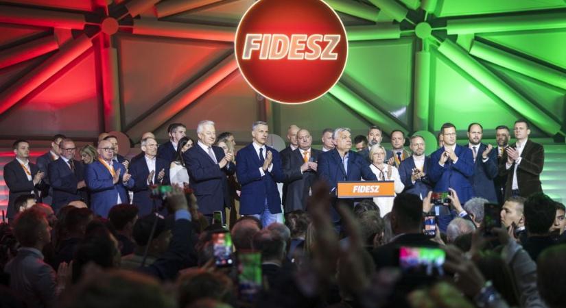 Történelmi mélyponton: a Fidesz közel egymillió szavazót veszített a választás óta a Publicus szerint