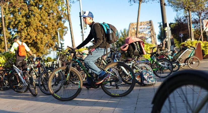 Egy újabb győri reggel a kerékpárosokért