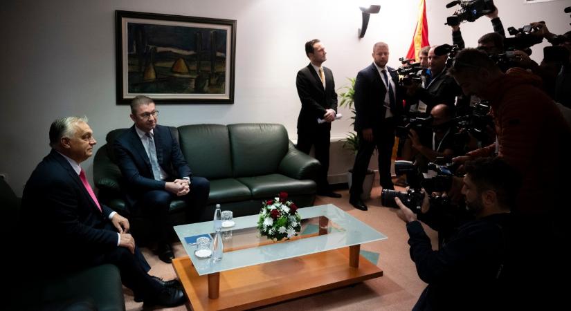 Orbán Viktoron köszörüli a nyelvét az északmacedón ellenzék vezetője