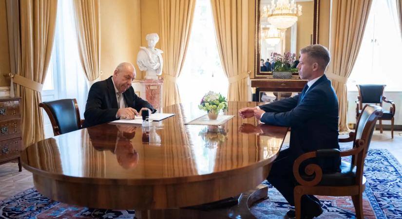 Magyar Péter reagált is Sulyok Tamás kijelentéseire: „Önnek távoznia kell”