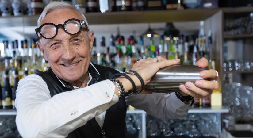 Koktélok, történetek és vendégszeretet – Magyarország ikonikus bartendere mesél