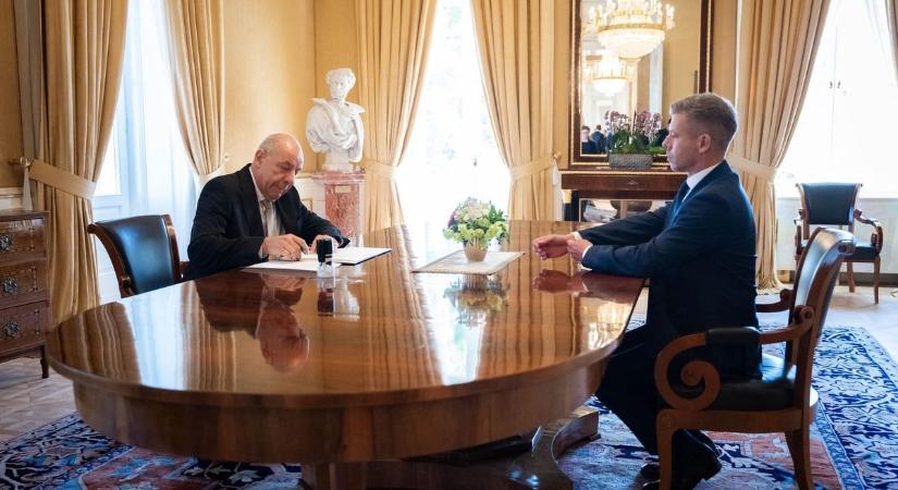 Magyar Péter nyomatékosította: Sulyok Tamásnak le kell mondania