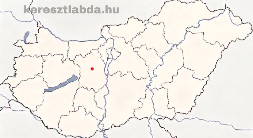 Földrajz feladat: Vaktérkép, egy piros pont – de melyik tó bújik meg az ország közepén?