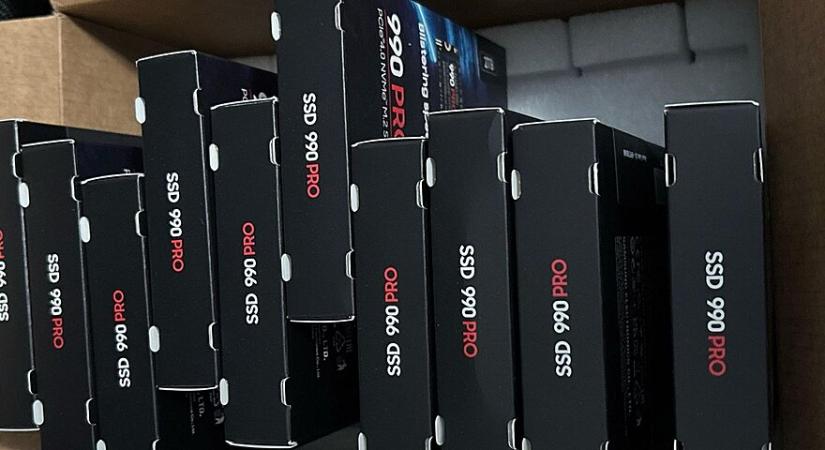 Egyetlen Samsung SSD-t rendelt az internetről - egy egész kartonnyit kapott helyette belőle
