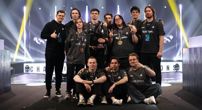 Karrigannel is kevés volt a Falcons, donk elsöpörte őket a PGL Asztana döntőjében