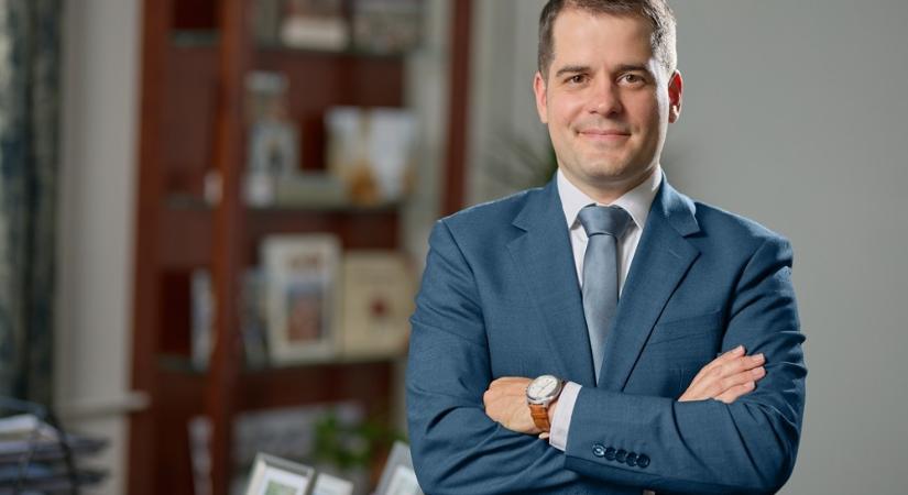 Kósa Roland alpolgármester szerint társadalmi egyeztetés indulhat egy új, angol iskola ötletéről a győri Kiskút Liget mellett