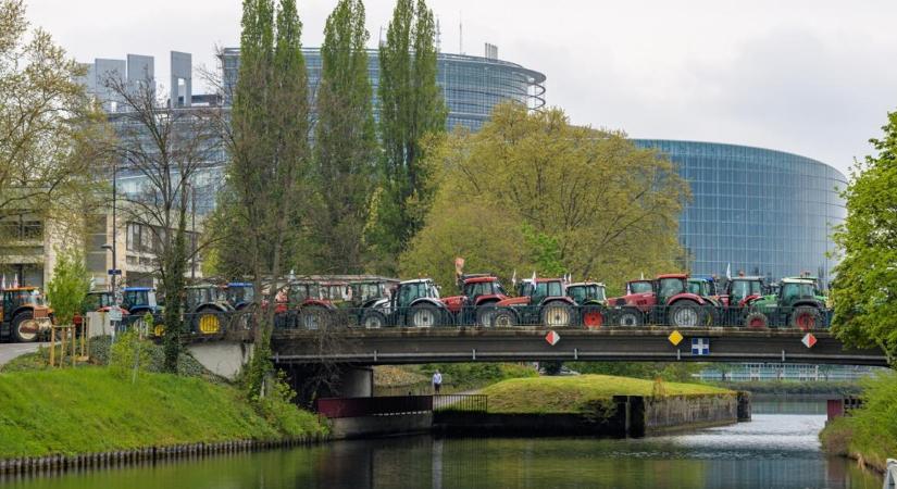 Elébe mennek a nagy bejelentésnek? Strasbourgban demonstrálnak a gazdák a műtrágyakrízis miatt