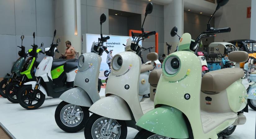 Kínai elektromos-robogó gyár érkezhet Magyarországra