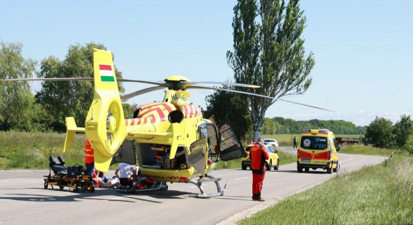 Mentőhelikopter zárta el az utat a vörös keresztnél (fotók, videó)