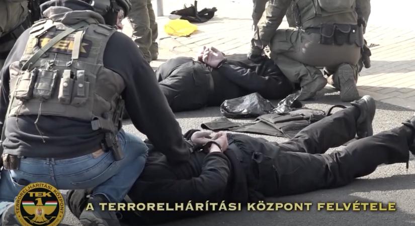 Visszavonták az ukrán pénzszállítók kiutasítását – közölte az ügyvédi iroda