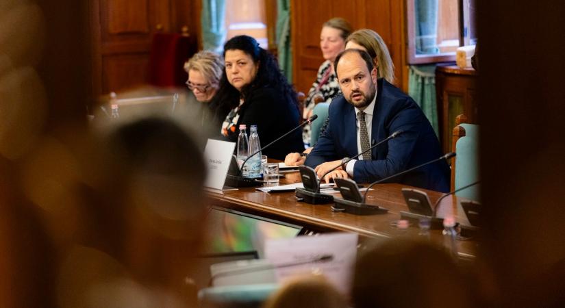 Nacsa Lőrinc: Nem a mindennapi testnevelés felszámolásával kell küzdeni a gyerekkori elhízás ellen