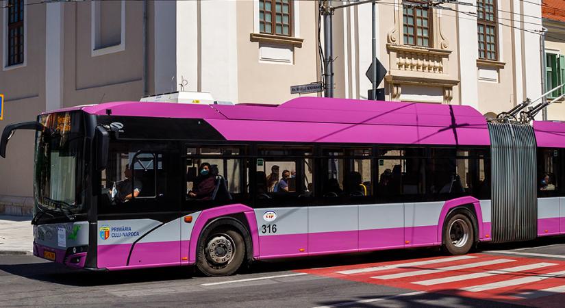 Trolibusz balesetezett Kolozsváron – Egy férfi megsérült