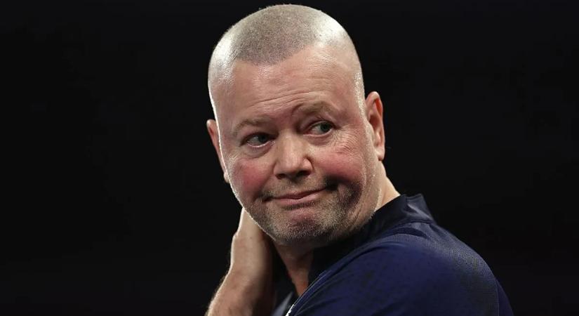 Szünetet tart pályafutásában Raymond van Barneveld