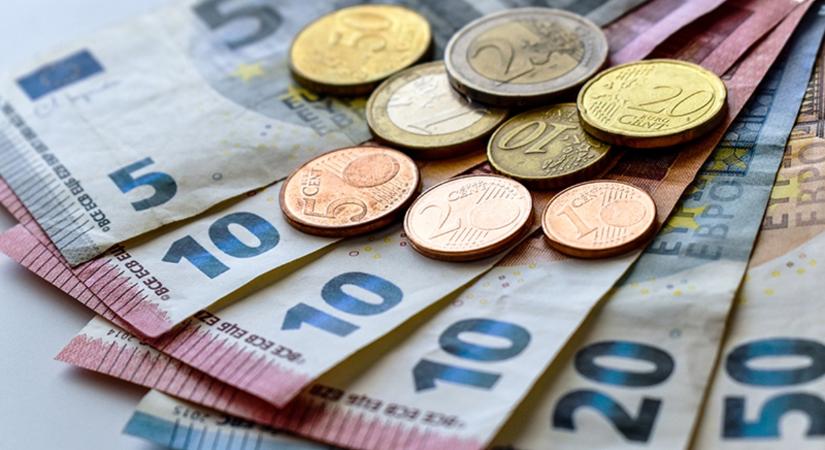Hamis kéteurós érmék terjednek Olaszországban: szükség van a digitális pénzre