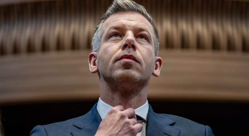 Publicus: évtizedek óta nem látott zuhanásban a Fidesz, óriási a Tisza előnye