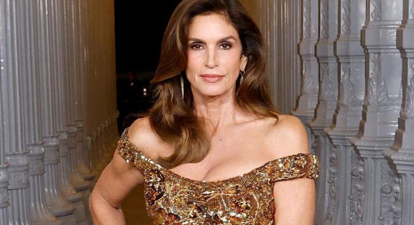 Cindy Crawford 60 évesen letarolta a Gucci kifutóját: minden szem rá szegeződött New Yorkban