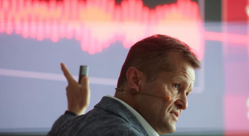 Krausz Ferenc nyílt levélben fordult Magyar Péterhez: teljes átvilágítást kér alapítványa működéséről