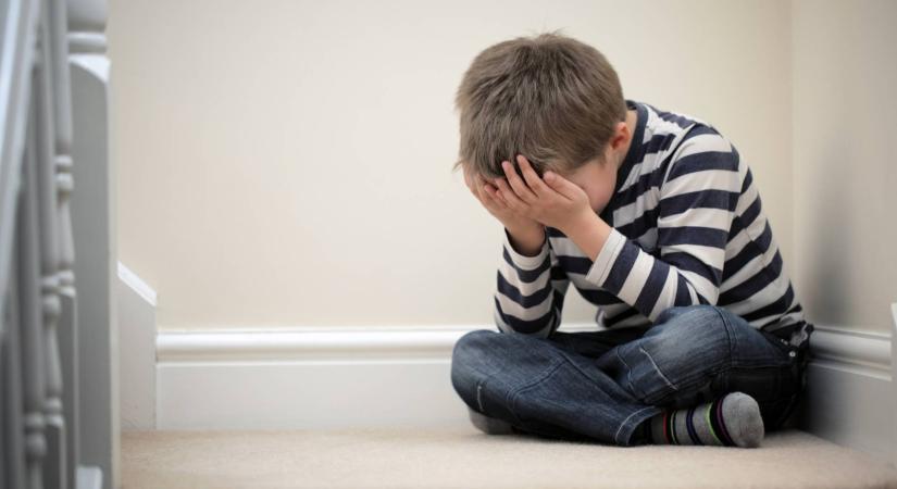 A magyar gyermekvédelem válsága: 7 terület, ahol azonnali változás kell az UNICEF Magyarország gyermekvédelmi igazgatója szerint